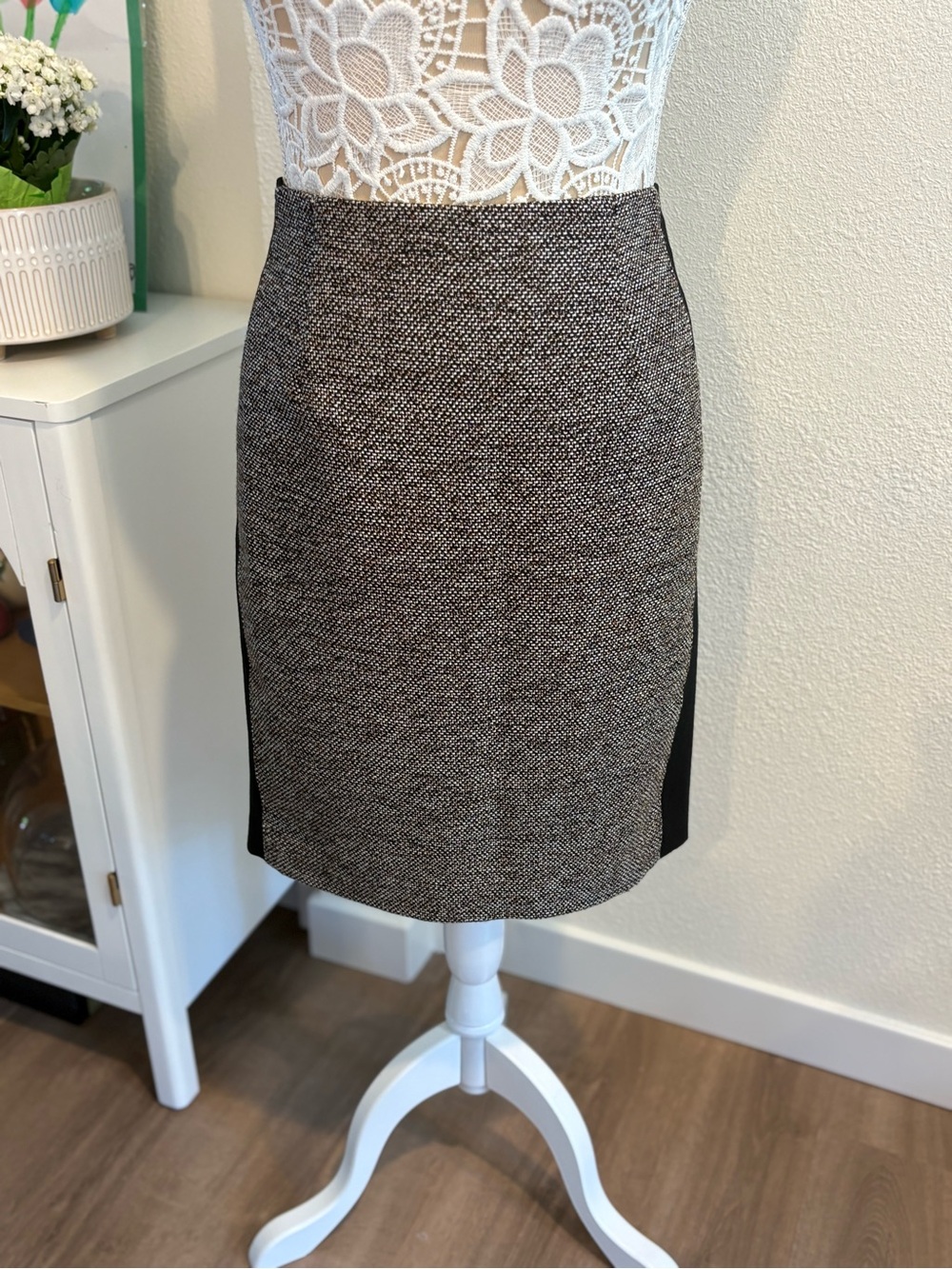 WHBM Tweed Tailored Pencil Skirt- size 10